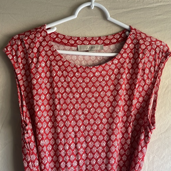Loft Dress in Red - Picture 3 of 4